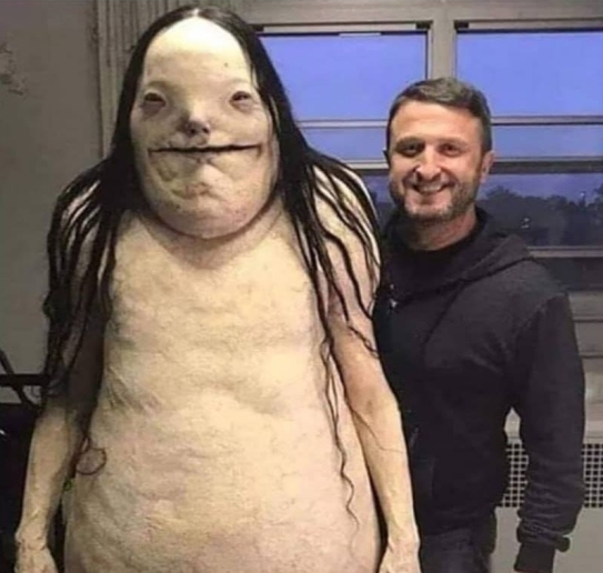 Amikor vacsorázni hívsz egy csajt, de az...