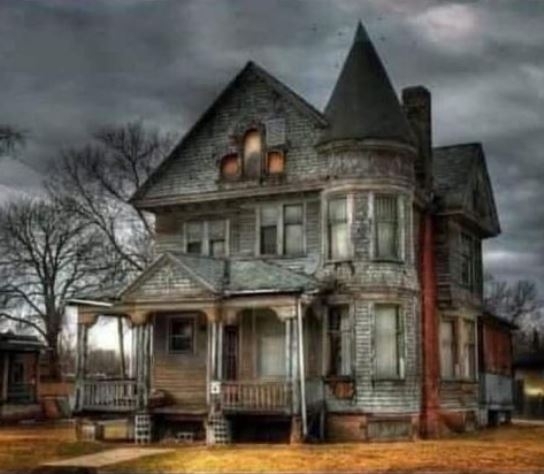 A szomszédok azt mondják, hogy ez egy kísértetjárta ház