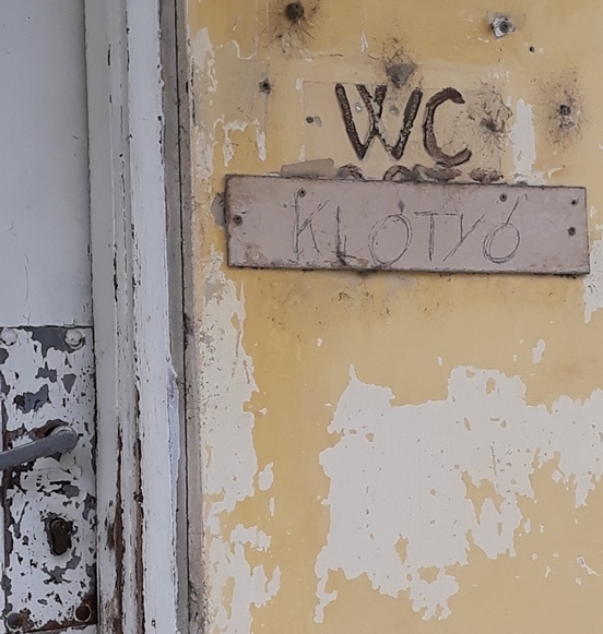 Eközben Nagykőrösön a piac mellett