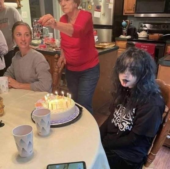 Ma van a szülinapom pom-pom-pom