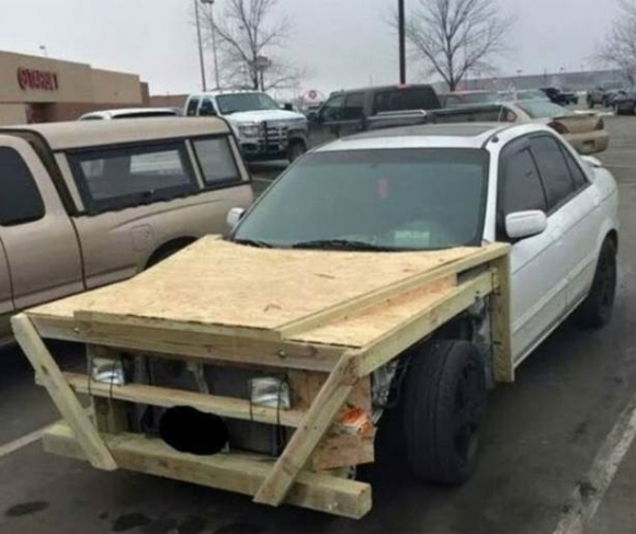 Amikor karosszériés kéne, de csak ács haverod van