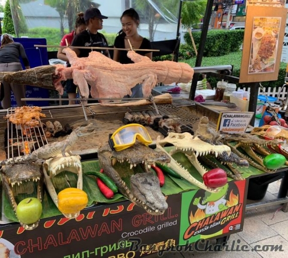 Eközben Thaiföldön