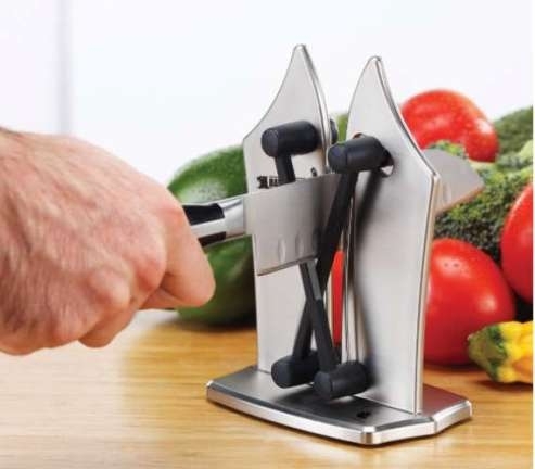 Nem elég élesek a késeid? Felejtsd el a hagyományos késélezőket! (x)