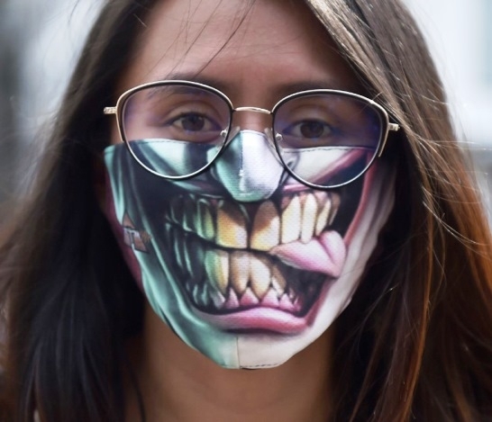 Novembertől újra kell maszk a tömegközlekedésben