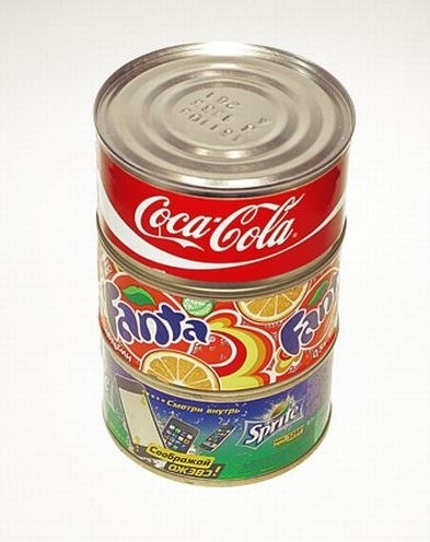 Egy darab konzerv kólát kérnék