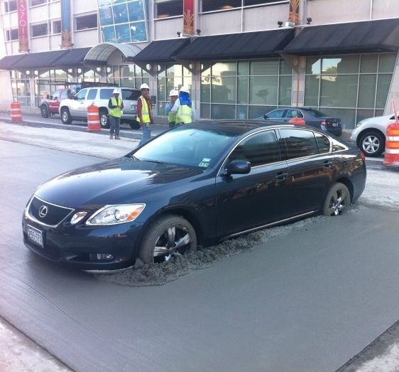 Betonbiztos parkolóhely