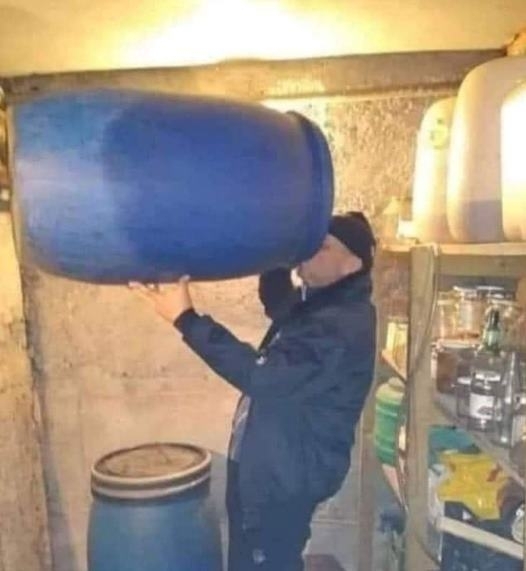 Amikor már nagyon kell egy üres hordó