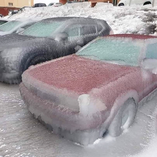- Főnök, ma reggel kicsit késni fogok a melóból
