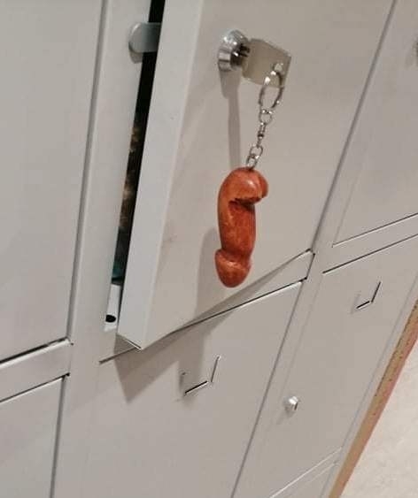 A háta mögött csak így hívják - A kemény Fa-szú