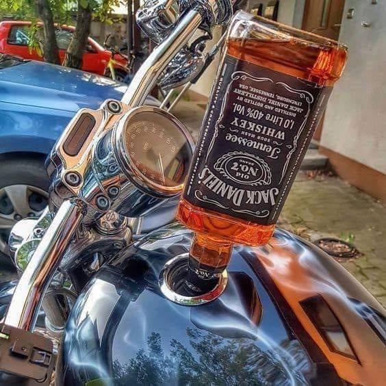 Ezt tegnap éjjel inkább magunkba töltöttük a haverokkal