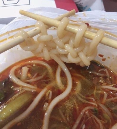 Tegnap elvittük a nagyit egy kínai étterembe