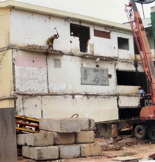 More, ebbű baj lesz!