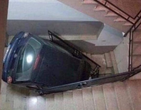 Amikor a Uber sofőröd szól, hogy a lépcsőházban vár rád