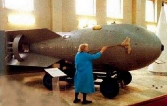 Aztán szép tiszta legyen, Gizi néni