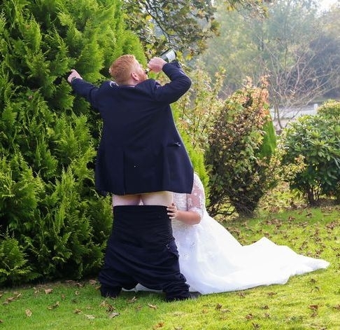 Egy rendhagyó esküvői fotó