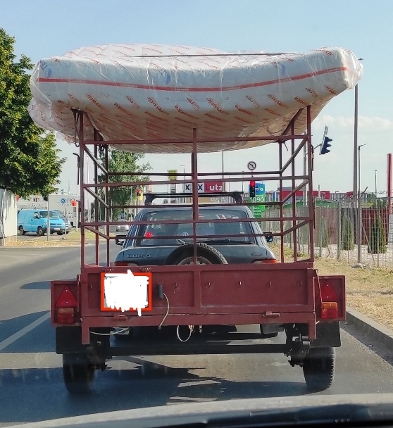 Tegnap Debrecenben járt a szállító