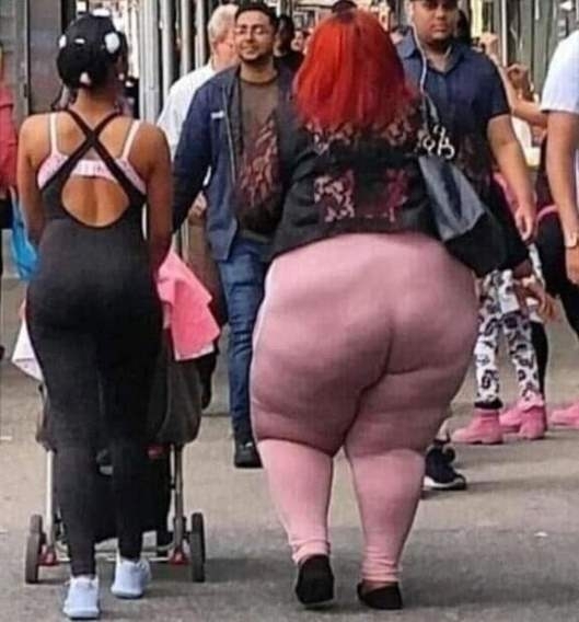 Szerintem be kellene tiltani a rózsaszín cicanadrágot