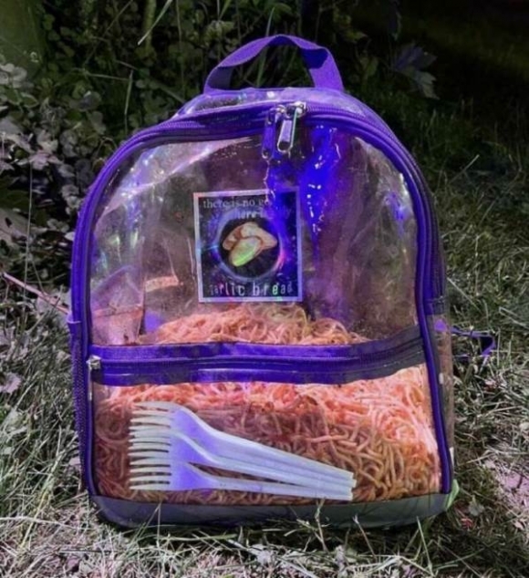 Ha jól látom, akkor 4 főre hozott ebédet