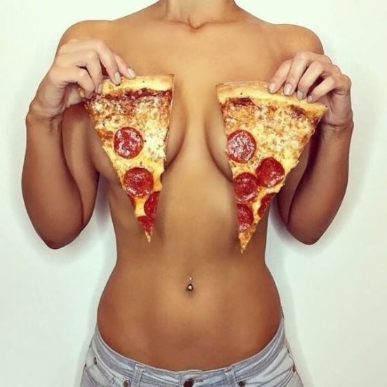 Kér valaki egy szelet pizzát?