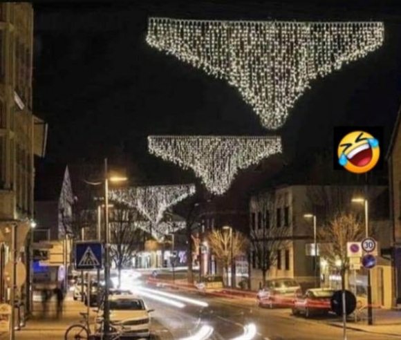 Nincs is szebb karácsonyi dekoráció, mint pár darab világító bugyingó