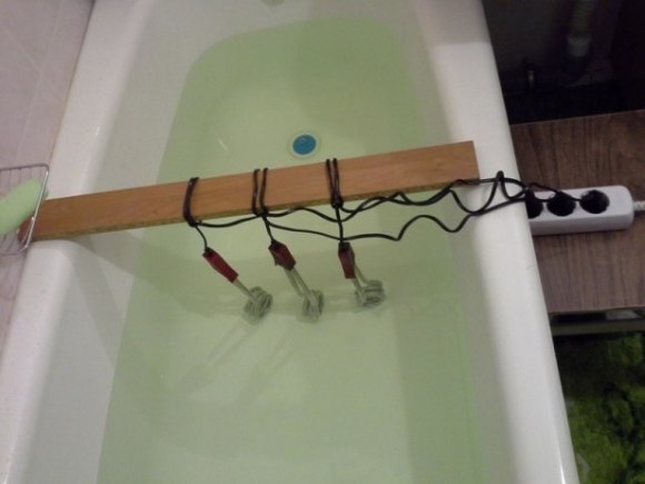 Készül a fürdővíz