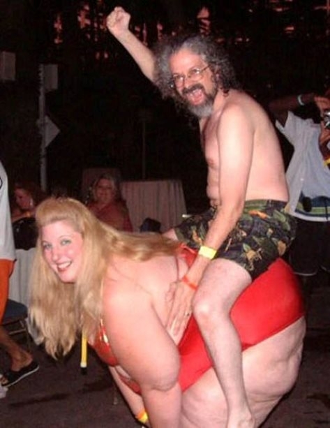 Kurv@ jó a buli 🙂