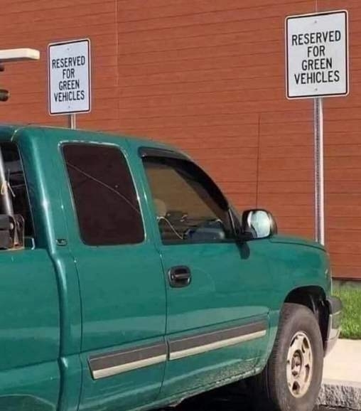 Zöld autóknak fenntartott parkolóhely