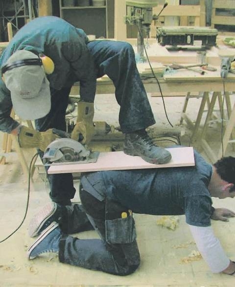 Béla első napja az új munkahelyén, sajnos egyben az utolsó is volt