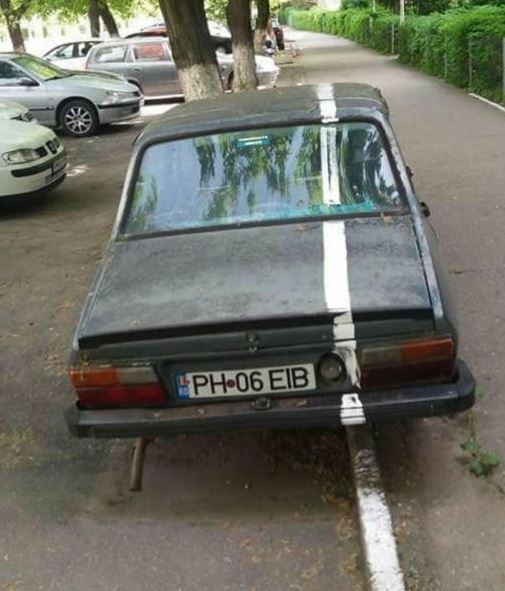 Finoman jelezték a tulajnak, hogy legközelebb normálisan parkoljon