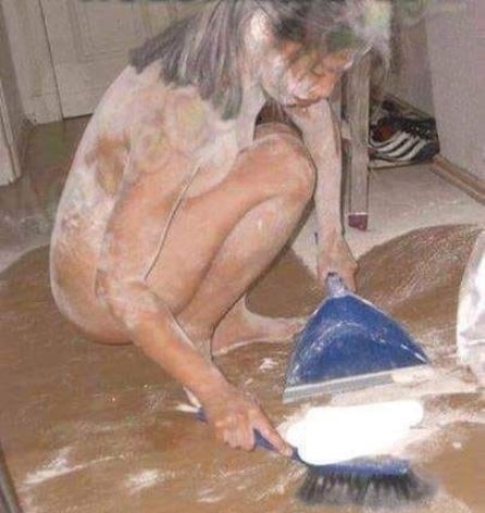 Takarítás egy kolumbiai after party után