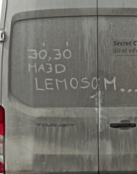 Kedves Szerkesztők!