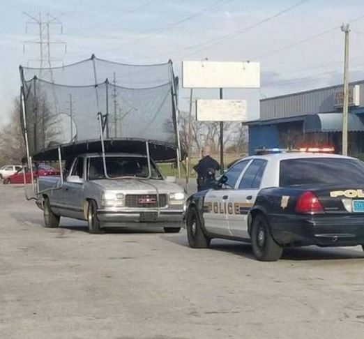 Nem tetszett a biztos úrnak, amit lát