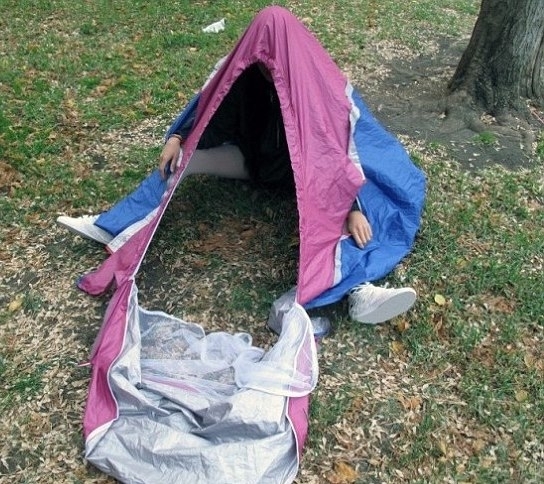 Sátor állítás fesztiválon