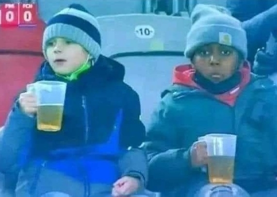 Végre mást is látok a gyerekek kezében, nem csak telefont