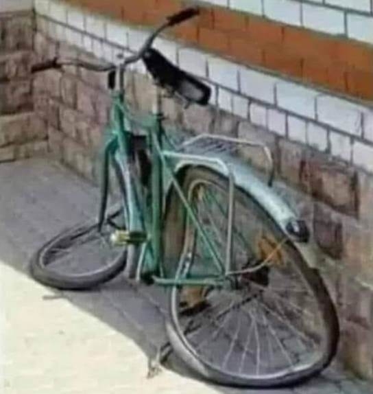 Eredeti állapotában eladó, egy ritka Salvador Dali kerékpár