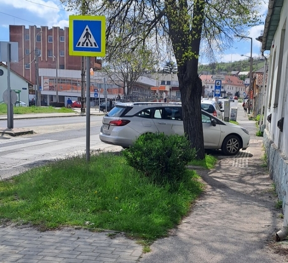 Parasztparkoló rovatunk ma Dorogról jelentkezik