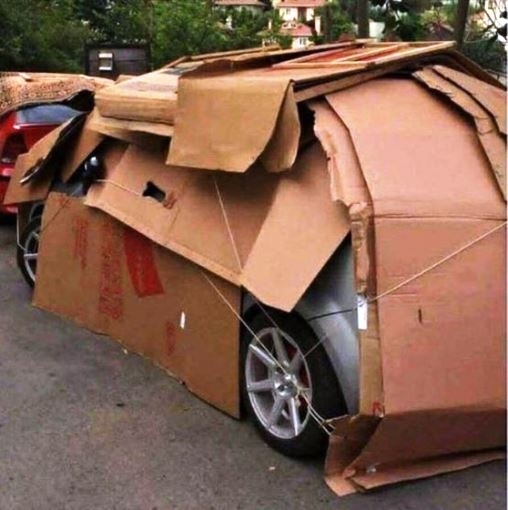 Hősünk most kapta az infót, hogy délután jégeső várható