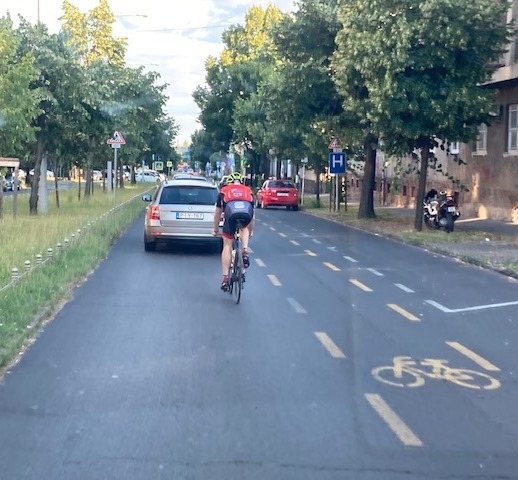 Neki nem parancsol senki