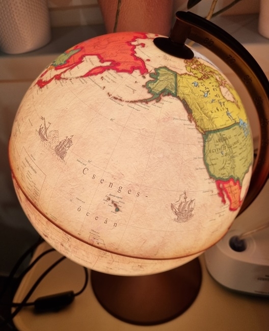 Amikor a térképkészítőt megzavarja a postás