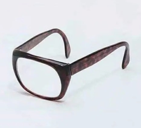 Anyuka vette egyszem fiának