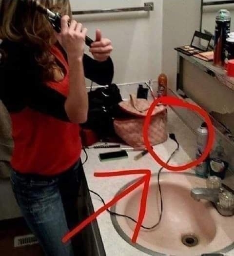 Brit tudósok megfejtették, hogy miért készülődnek sokáig a nők