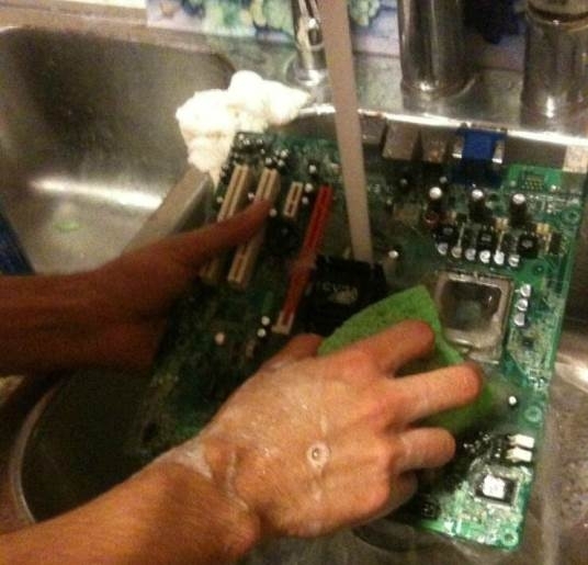 Adjál neki tesó, ne sajnáld!