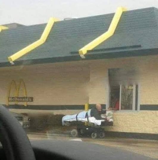 Nem ízlett neki a kórházi kaja