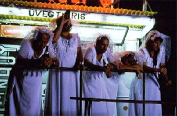 Szombat van, este iszunk!