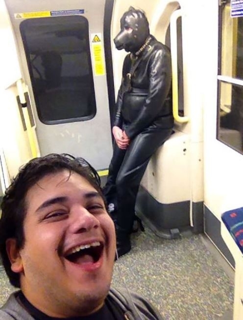 Eközben reggel a metrón