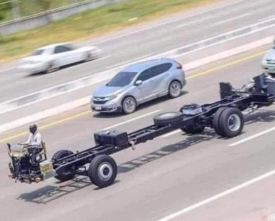 Amikor alapfelszereléssel veszel autót