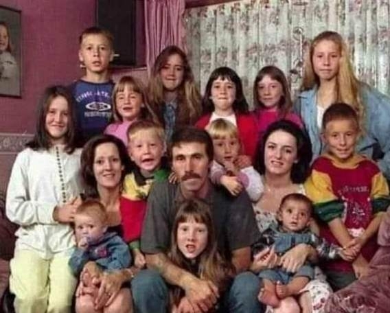 CSOKkirálynak hívják a háta mögött