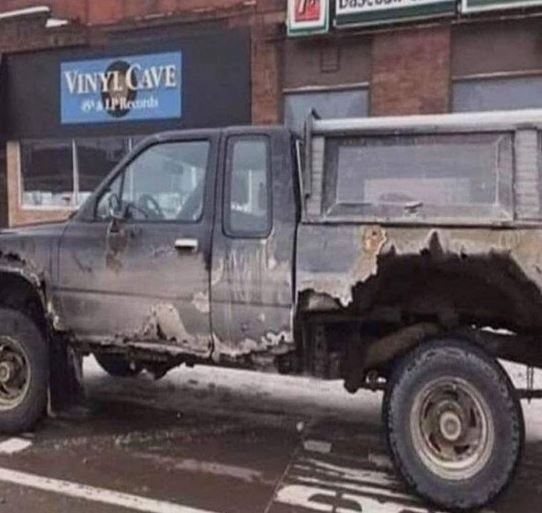 A karosszéria kicsit foglalkozós, amúgy jön-megy teszi a dolgát