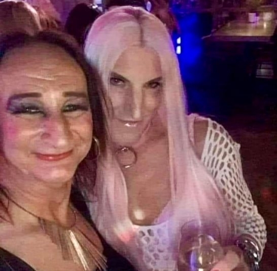 Amikor hajnal 5-kor, felkapcsolják a buliban a lámpákat