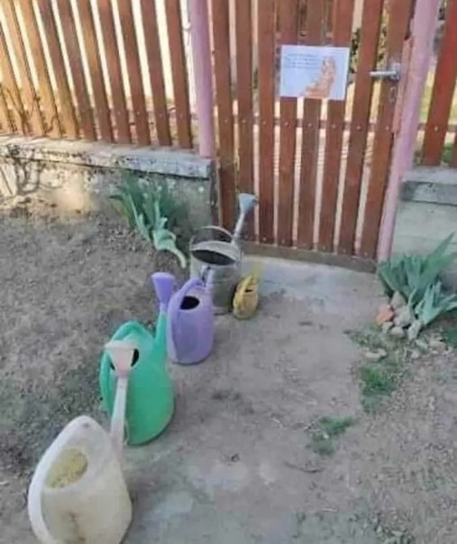 Már a kapu előtt állnak a locsolók